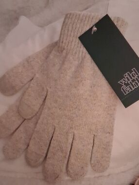 NWT! wild fable Knit Gloves